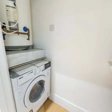 New 2br | Hg1 | By Bettys | Opposite Train Station *