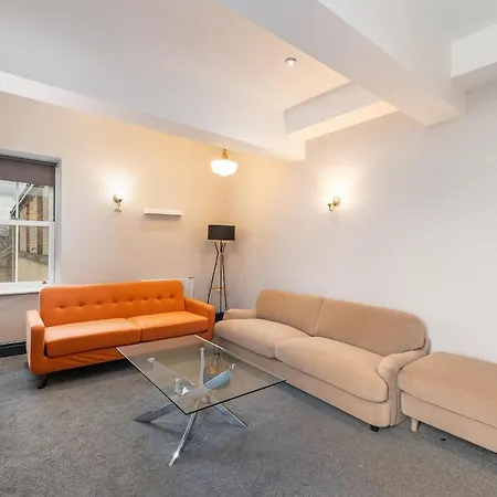 דירה New 2br | Hg1 | By Bettys | Opposite Train Station *
