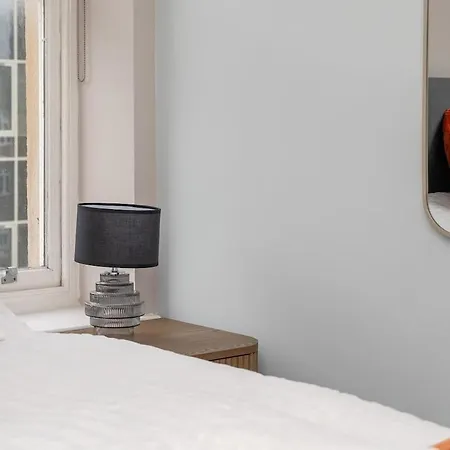 New 2br | Hg1 | By Bettys | Opposite Train Station * הרוגייט